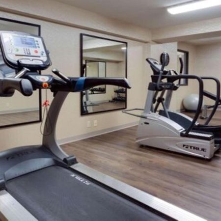 Hotel Lotus Kansas City Merriam Ngoại thất bức ảnh