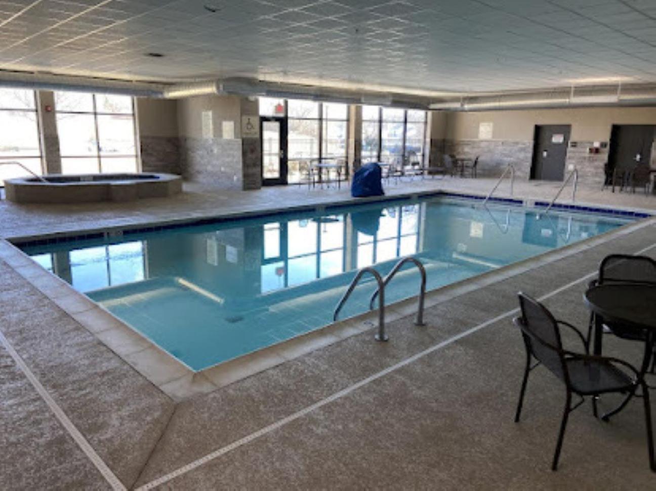 Hotel Lotus Kansas City Merriam Ngoại thất bức ảnh